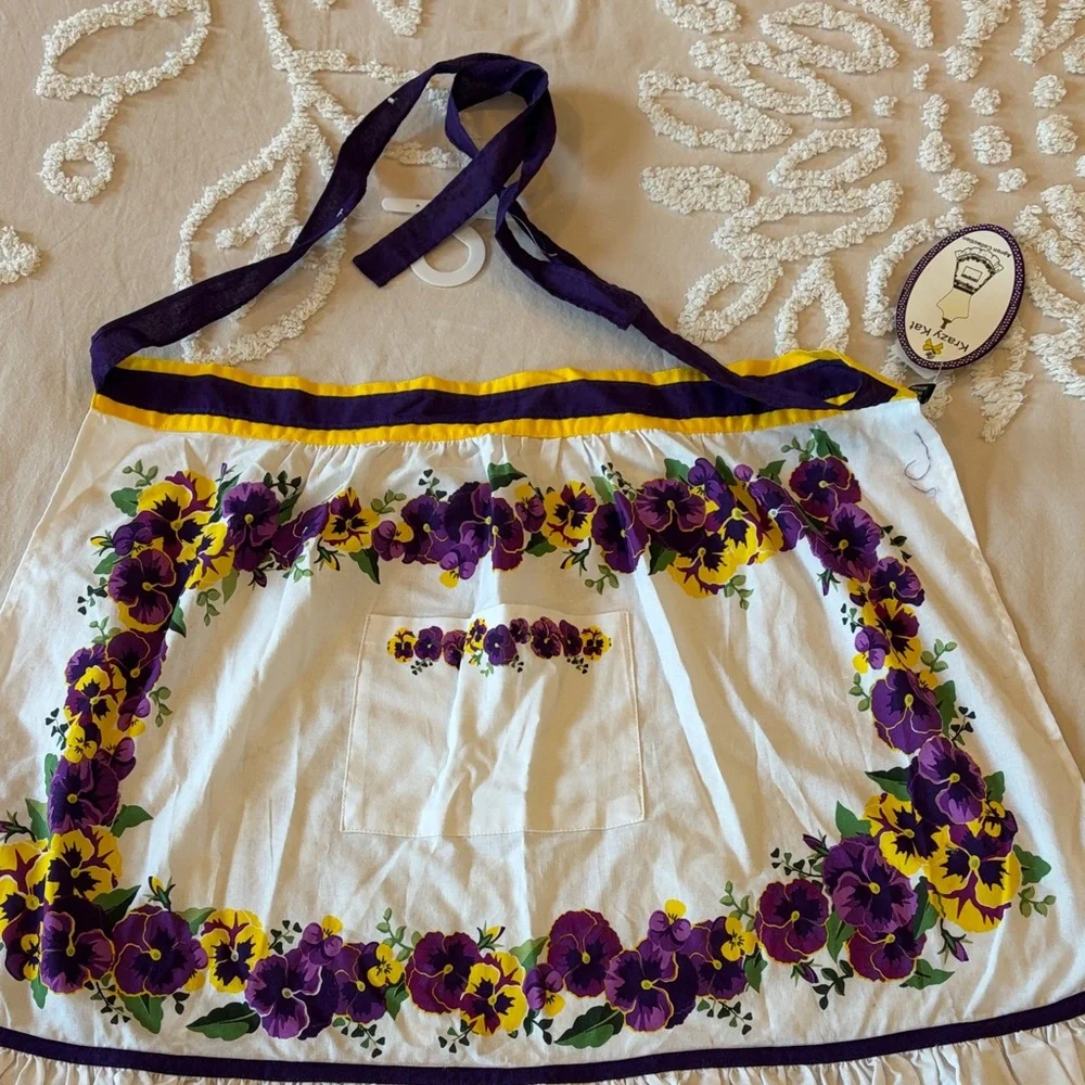 Krazy Kat Apron with Purple and Yellow Pansies Flowers NEW